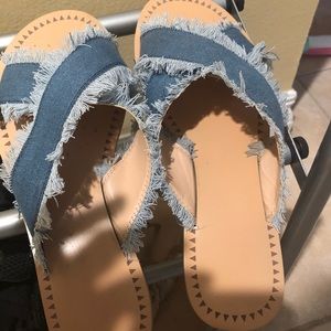 Fringe sandals